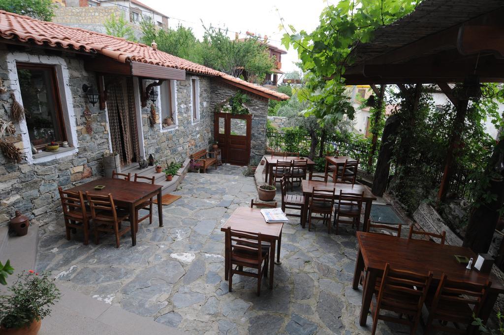 Altin Cesmeli Konak Altınoluk Exteriör bild