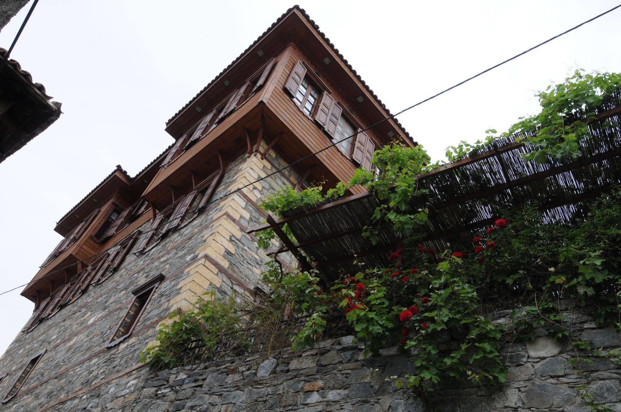 Altin Cesmeli Konak Altınoluk Exteriör bild